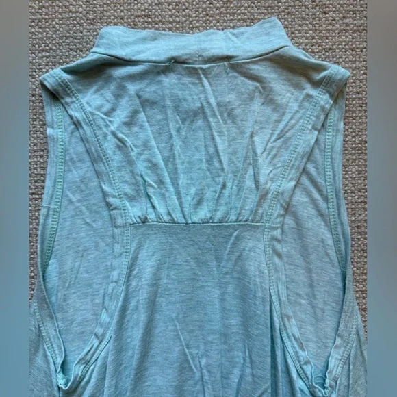 Fabrik fab’rik Mint Green Sleeveless top with Ribbed back feature in Size Small - Picture 6 of 7